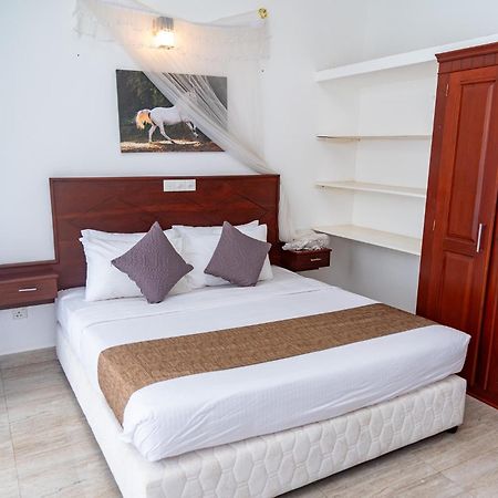 Ocean Pearl Cottage Ahungalla Buitenkant foto